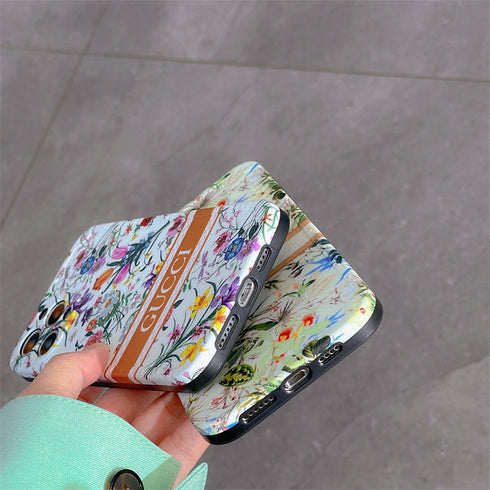 כיסוי יוקרתי ייחודי ואיכותי מעוצב לאייפון - Gucci