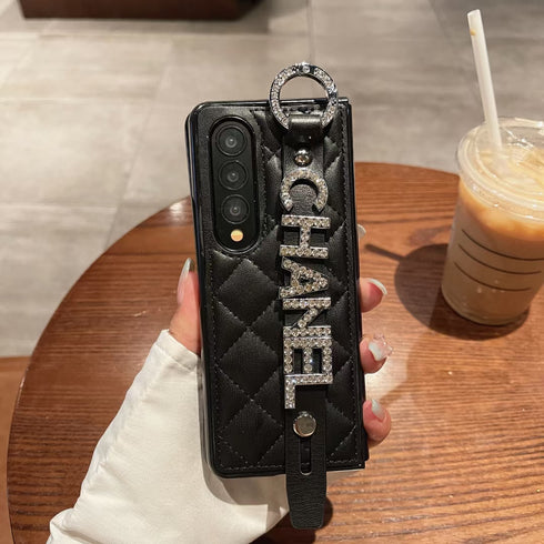 כיסוי עור יוקרתי ואופנתי עם רצועה לגלקסי זי - Chanel