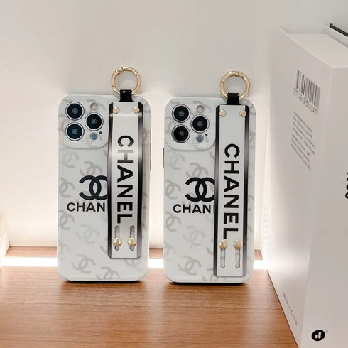 כיסוי רצועה אופנתי וייחודי מעוצב לאייפון - Chanel
