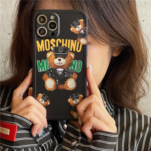 כיסוי אופנתי ואיכותי מעוצב לאייפון - Moschino