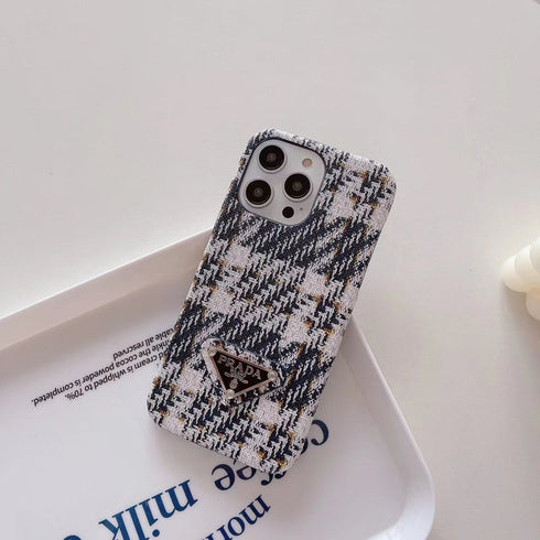 כיסוי ייחודי ואיכותי מעוצב לאייפון - Prada