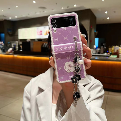 כיסוי עור יוקרתי ואופנתי עם תחרה כסופה לגלקסי זי - Chanel