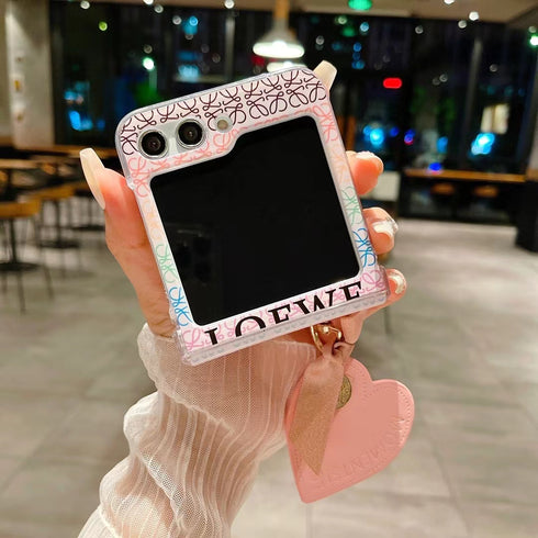 כיסוי עור יוקרתי ואופנתי עם מחזיק מפתחות לב לגלקסי זי - Loewe