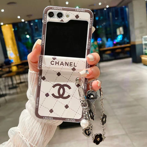 כיסוי עור יוקרתי ואופנתי עם תחרה כסופה לגלקסי זי - Chanel