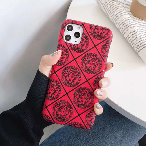 כיסוי יוקרתי איכותי ומיוחד מעוצב לאייפון - Versace