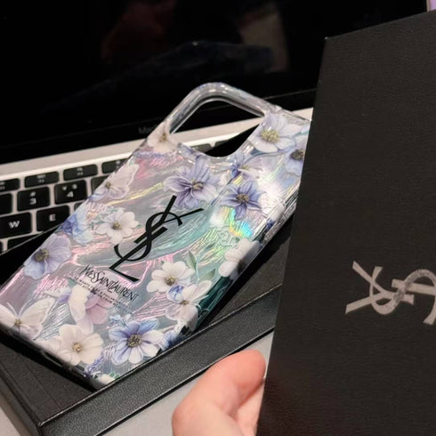 כיסוי איכותי ואלגנטי המיועד לאייפון - YSL x Chanel