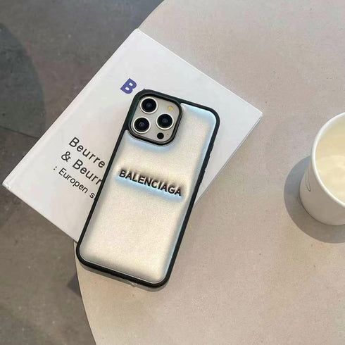 פשוט כיסוי פאף קלאסי ואיכותי המיועד לאייפון - Balenciaga