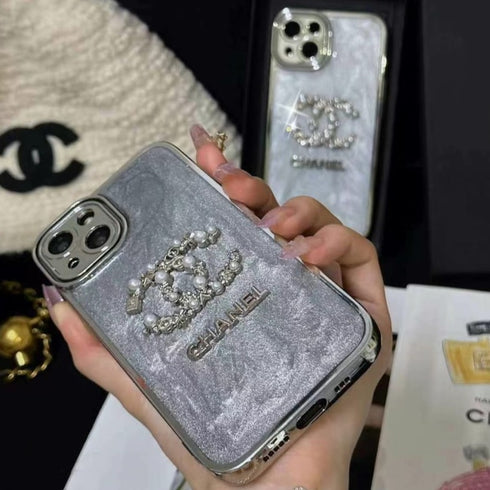 כיסוי דמוי פנינה אלגנטי ואיכותי המיועד לאייפון - Chanel
