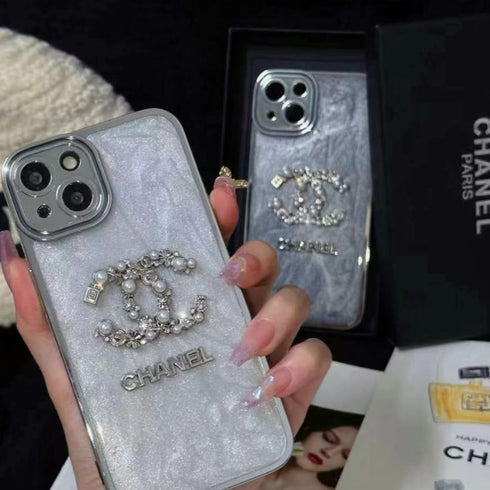 כיסוי דמוי פנינה אלגנטי ואיכותי המיועד לאייפון - Chanel