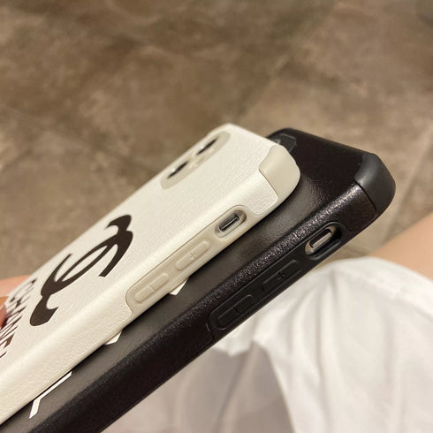 כיסוי יוקרתי וייחודי מעוצב לאייפון - Chanel