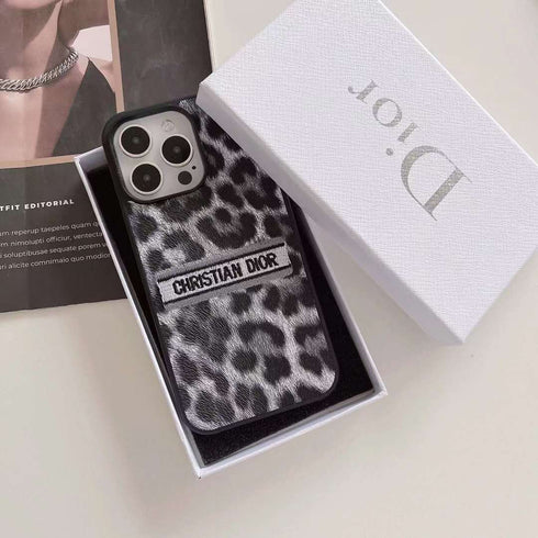 כיסוי יוקרתי אופנתי ומיוחד מעוצב לאייפון - Wild Christian Dior