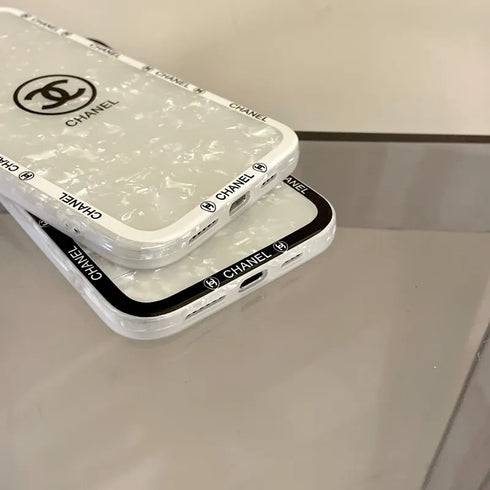 כיסוי יוקרתי ואיכותי מעוצב לאייפון - Chanel