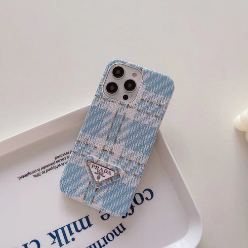 כיסוי ייחודי ואיכותי מעוצב לאייפון - Prada