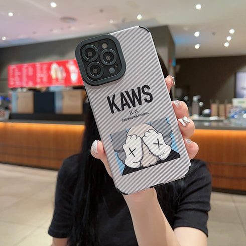 כיסוי אופנתי וייחודי מעוצב לאייפון - Kaws