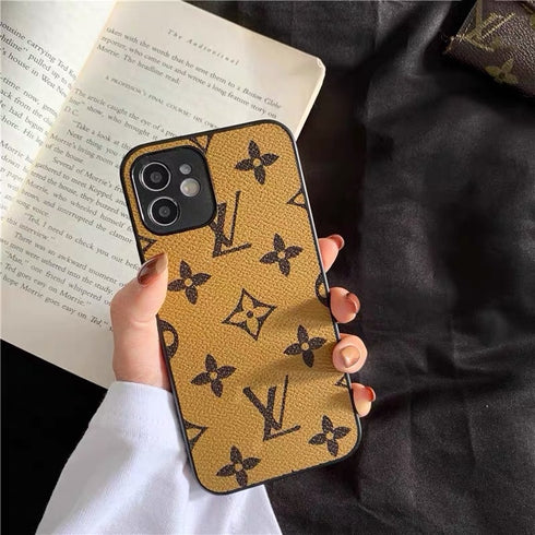 כיסוי יוקרתי איכותי מעור מעוצב לאייפון - Louis Vuitton
